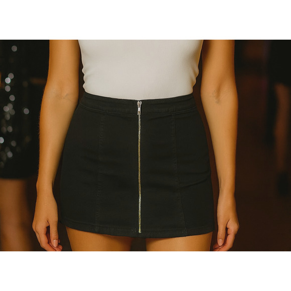 Free People We The Free Denim Mini Skirt Womens 4 Black Jean Full Front Zip New - Picture 12 of 12